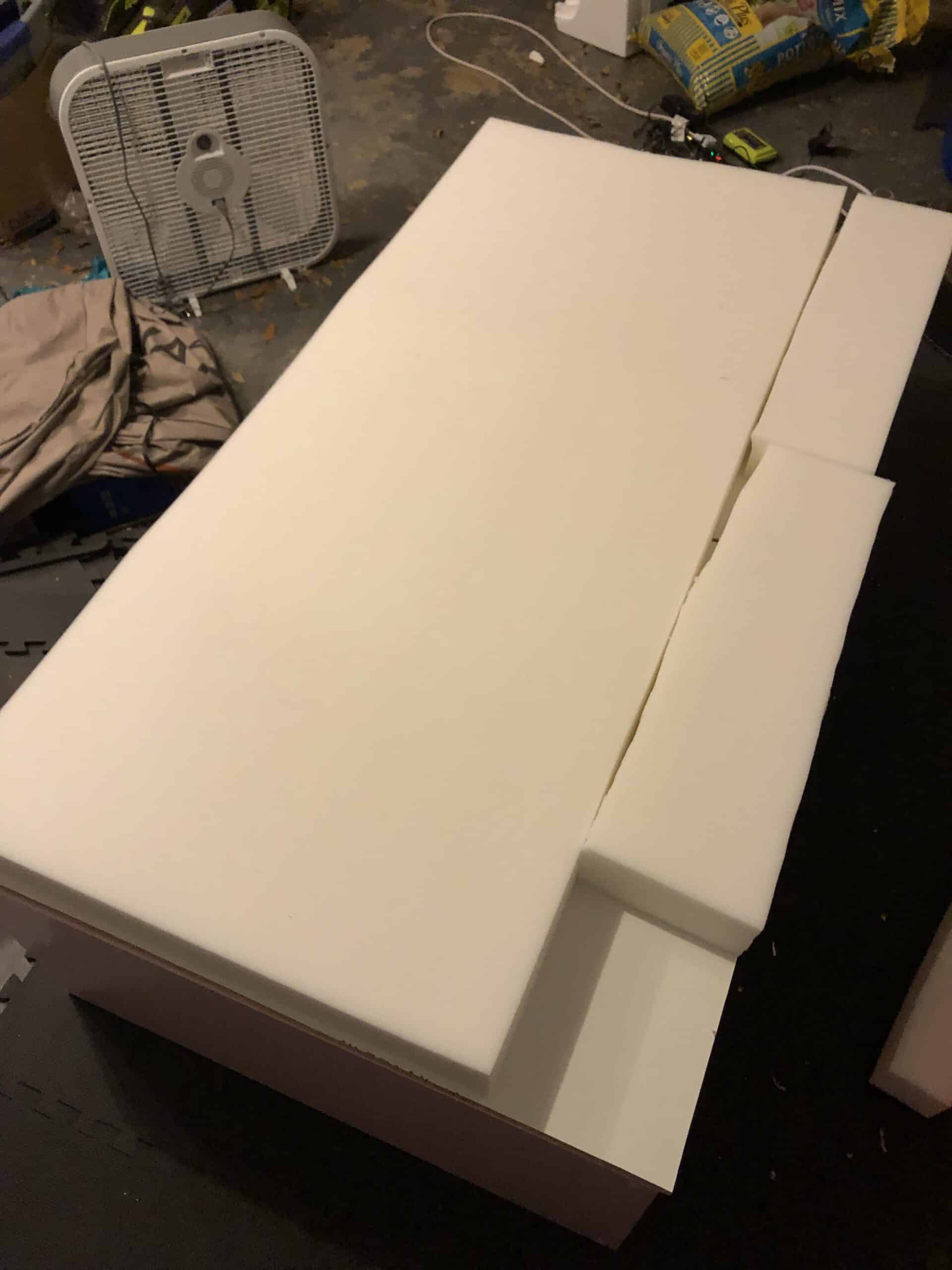 How to Make a Cat Birthing Box DIY for Cat Breeders